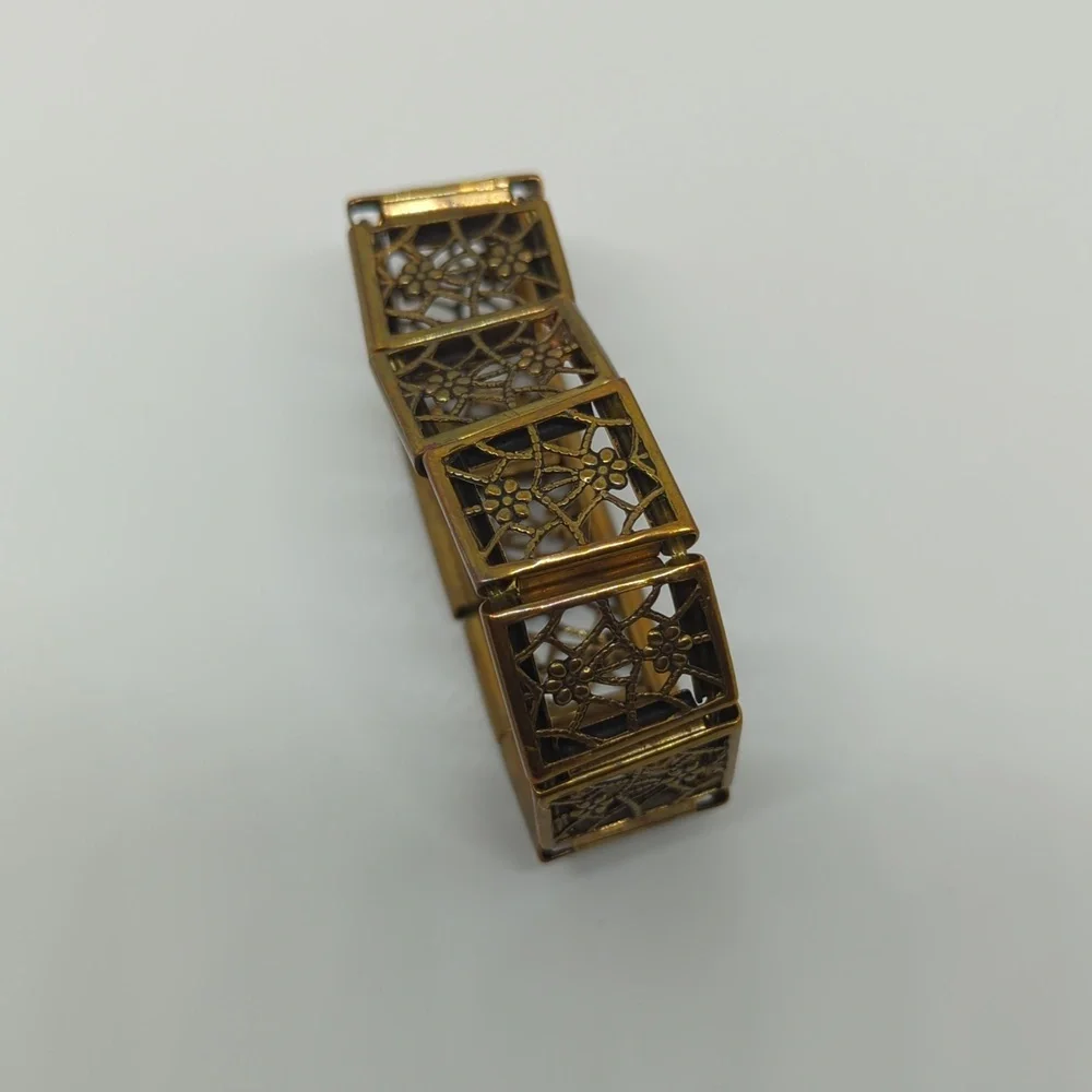 Vintage Filigree Floral Panel Stretch Bracelet and Matching Earrings - Picture 4 of 11